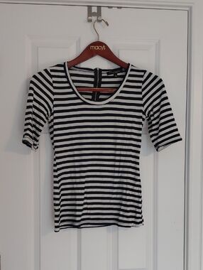 Green Envelope Navy and White Striped Scoop Neck Top, Size S
